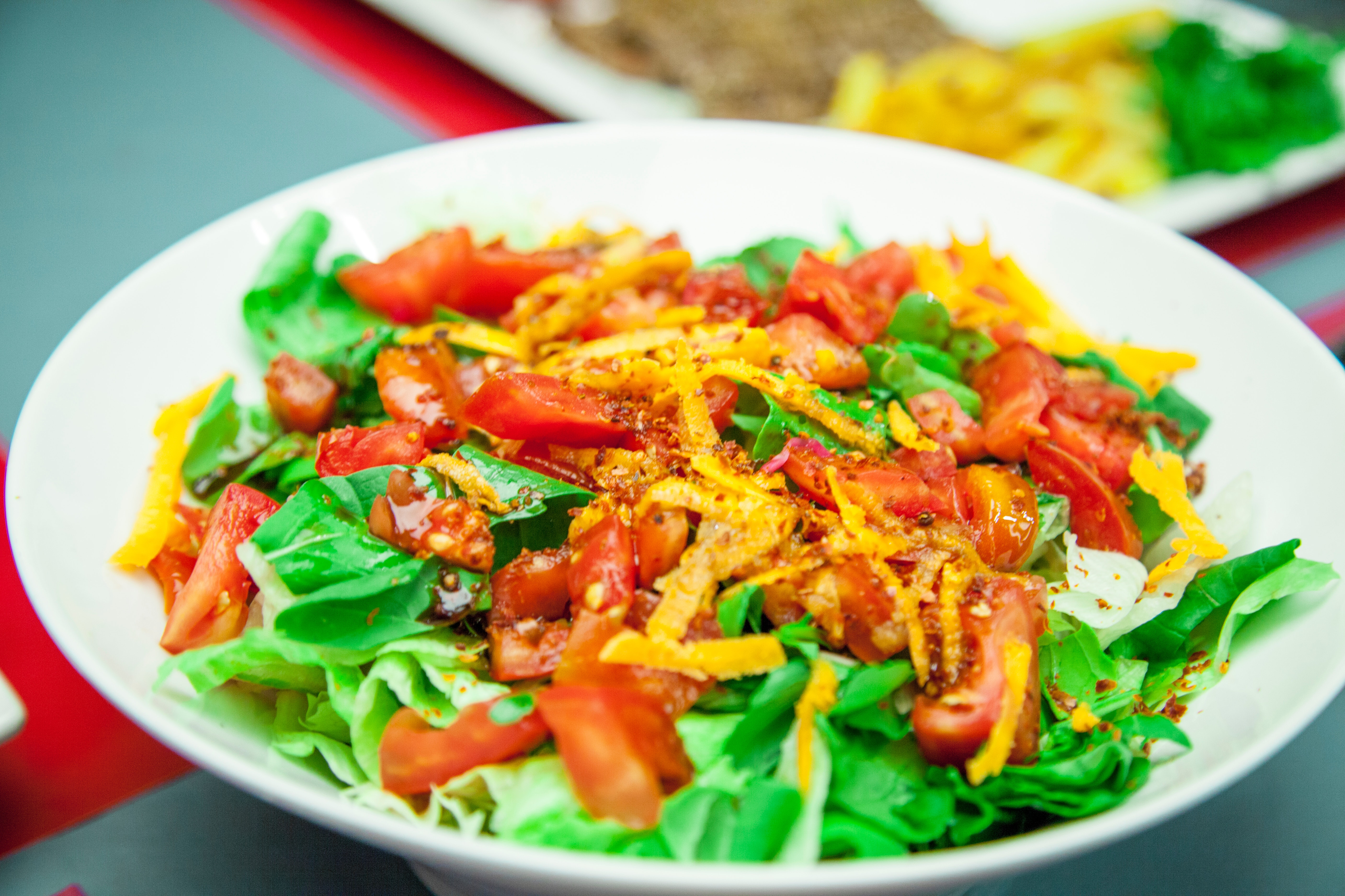 salad with tomato